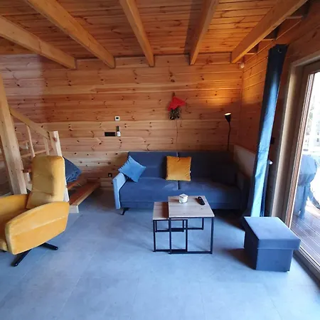 Villa Sosenka Dom Wakacyjny Na 8 Osob Linia Brzegowa Jezioro Kalwa,prywatny Pomost, Sauna Przy Plazy , Jacuzzi W Ogrodzie Pasym