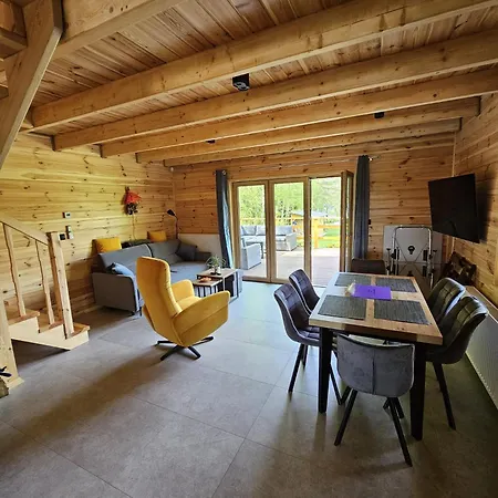 Villa Sosenka Dom Wakacyjny Na 8 Osob Linia Brzegowa Jezioro Kalwa,prywatny Pomost, Sauna Przy Plazy , Jacuzzi W Ogrodzie